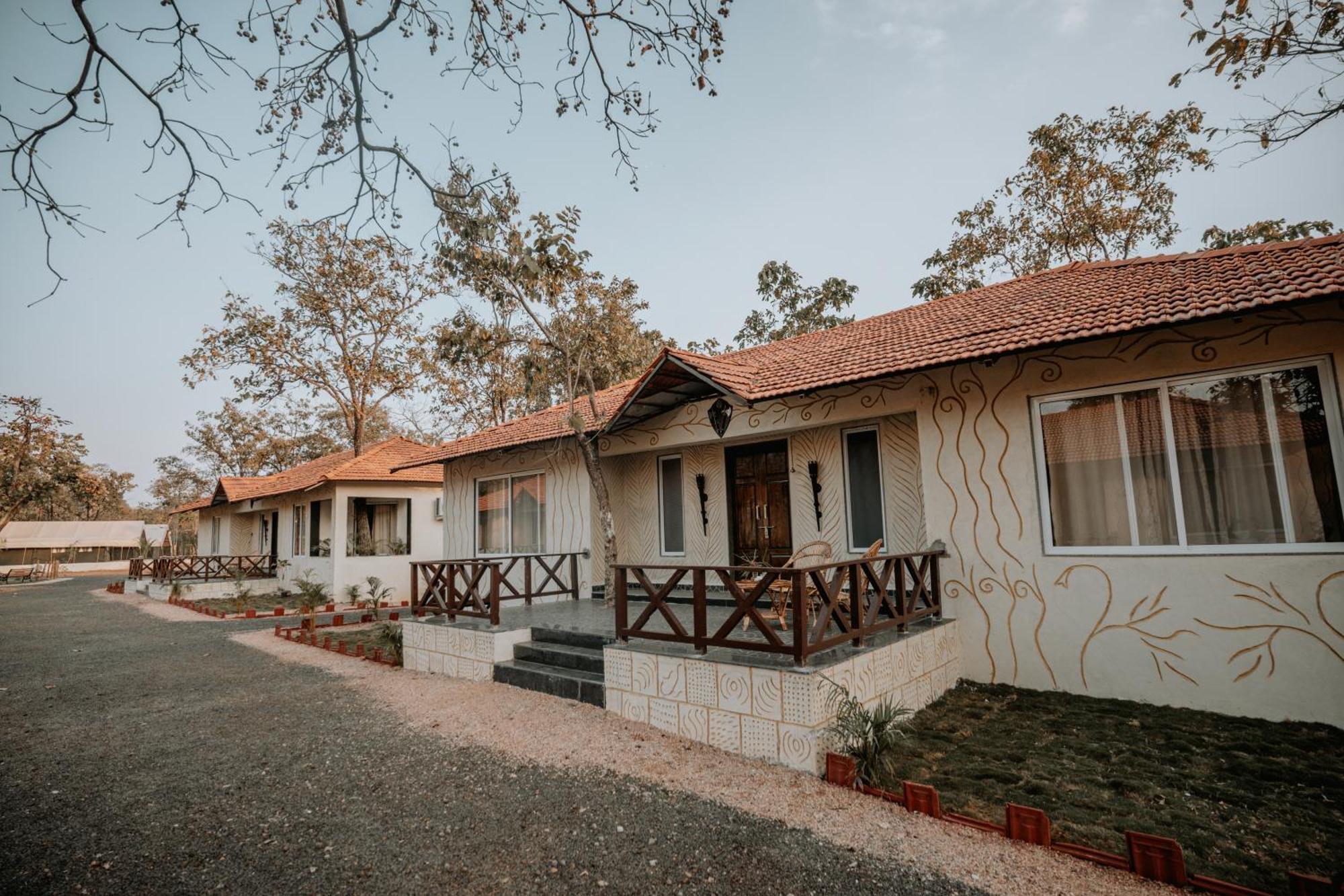 Palash The Jungle Resort Gondia Buitenkant foto