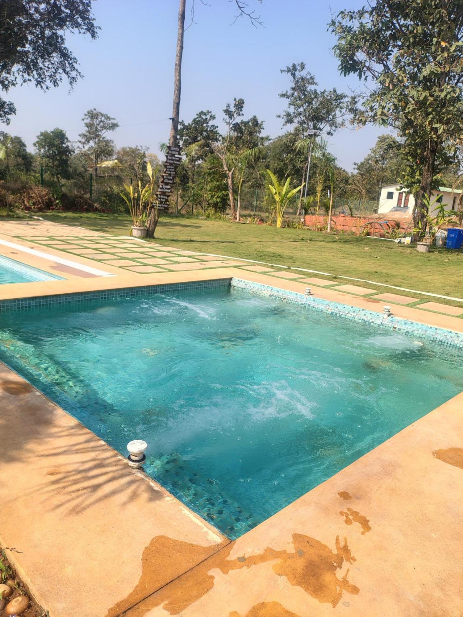 Palash The Jungle Resort Gondia Buitenkant foto